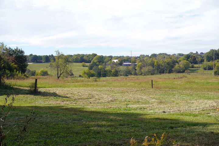 Property Photo: 913 Brotherton Rd TN 37760