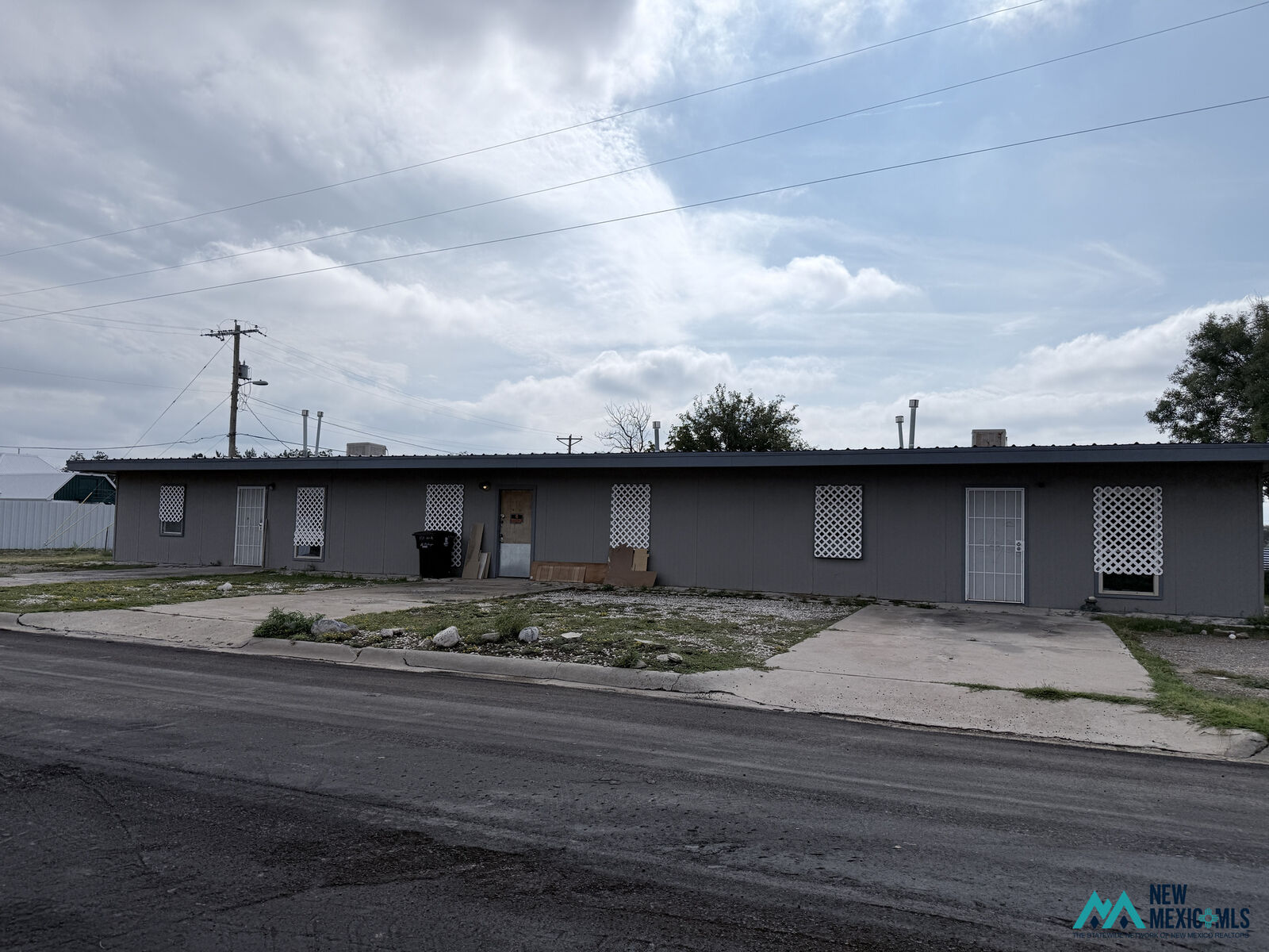Property Photo: 1527 Michigan Ave N NM 88201