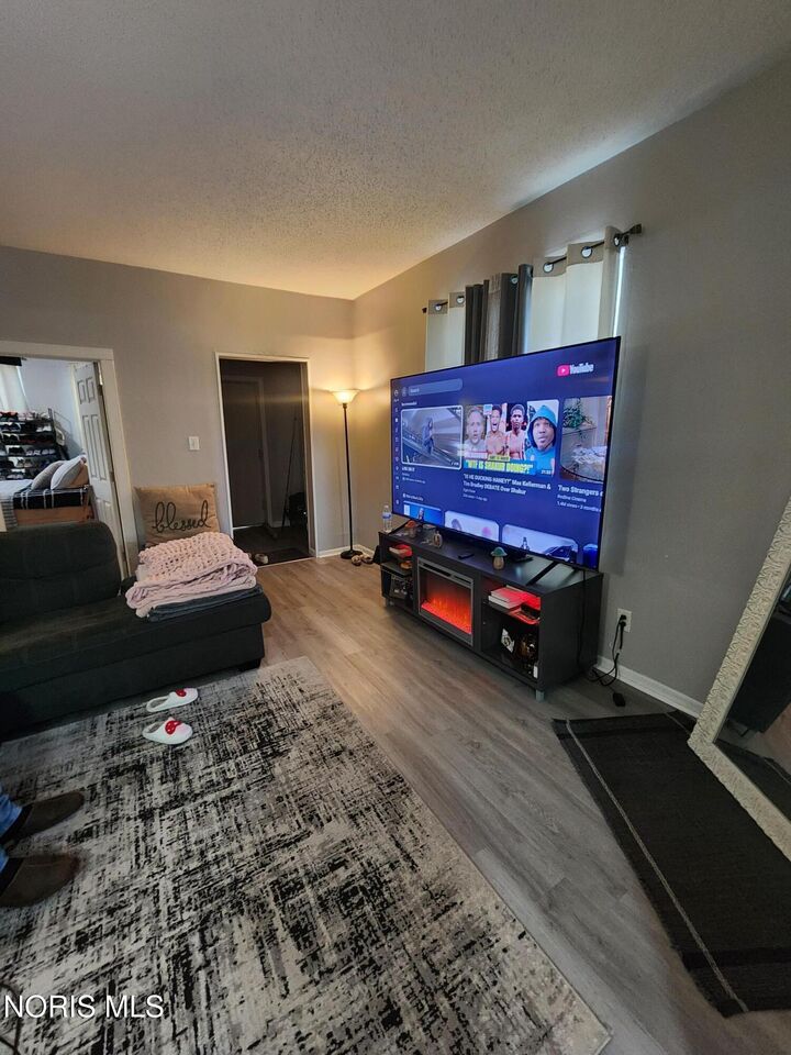 Property Photo: 417 Utah Street OH 43605