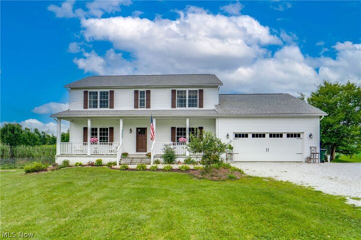 Property Photo:  7253 Edison Street NE  OH 44632 
