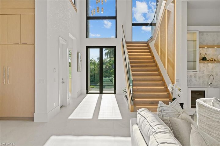 Property Photo:  921 Giralda Ct  FL 34145 