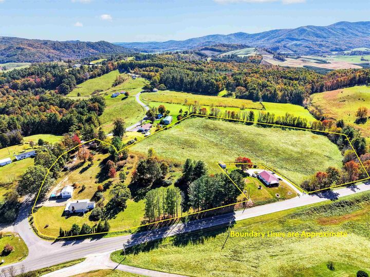Property Photo:  38 Wagon Wheel Road  VA 24326 