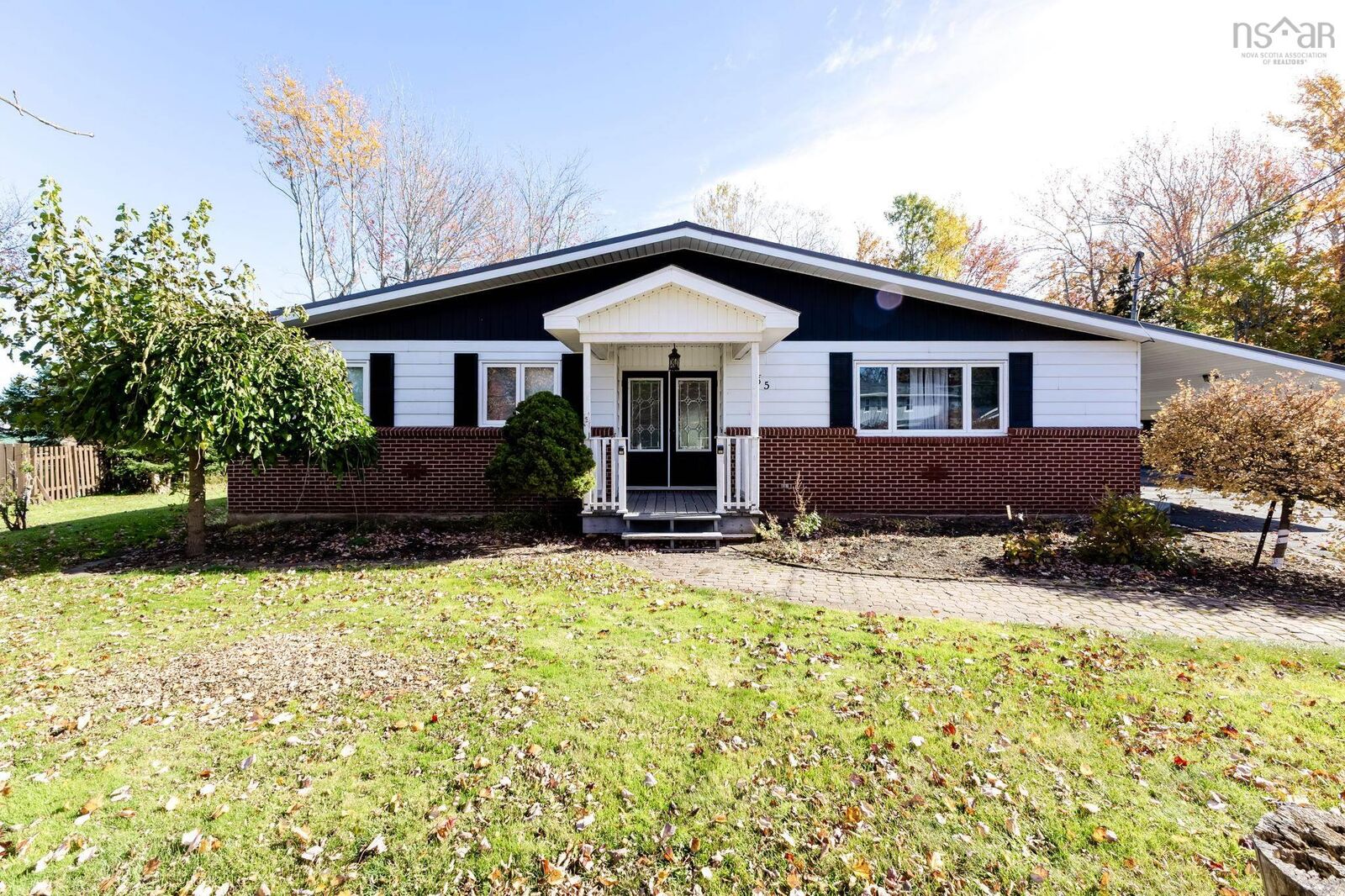 Property Photo:  35 35 Cedar Drive  NS B0K 1S0 