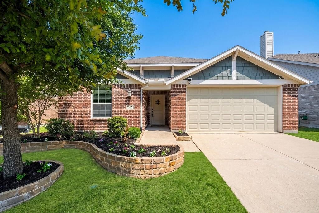 Property Photo:  605 Stableford Street  TX 75009 