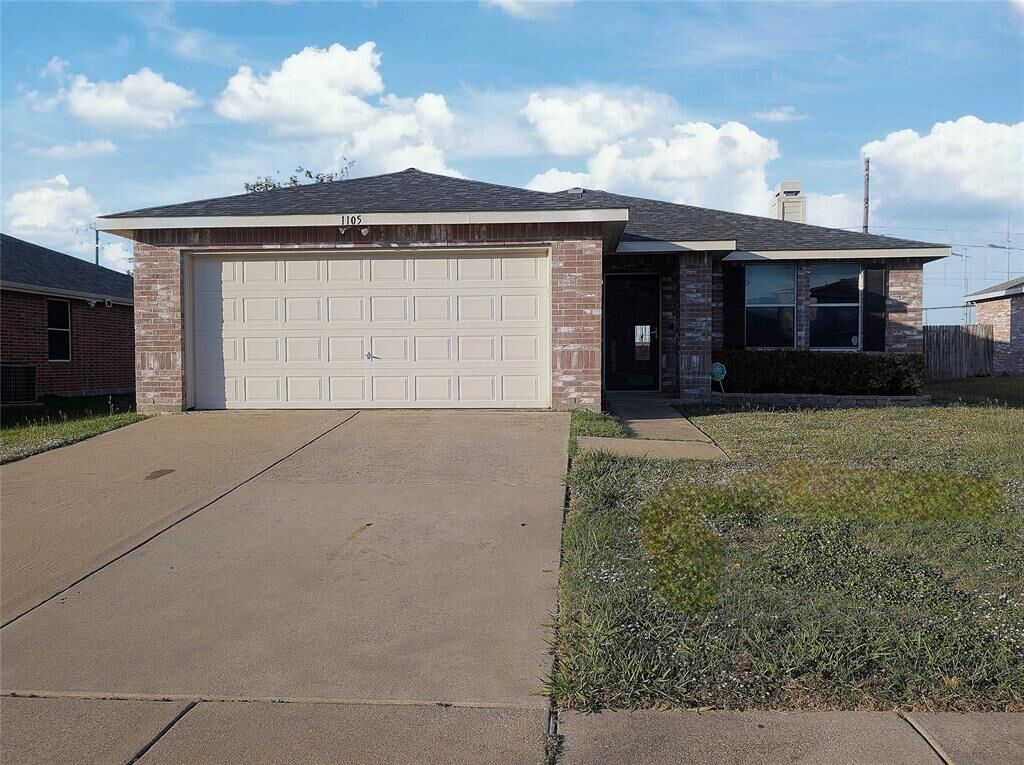 Property Photo: 1105 Schenectady Road TX 76017