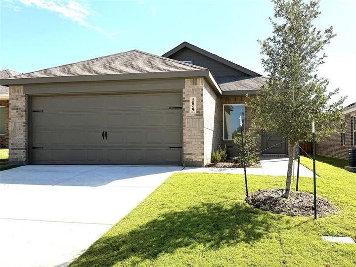 Property Photo:  2557 Guineas Lane  TX 76227 