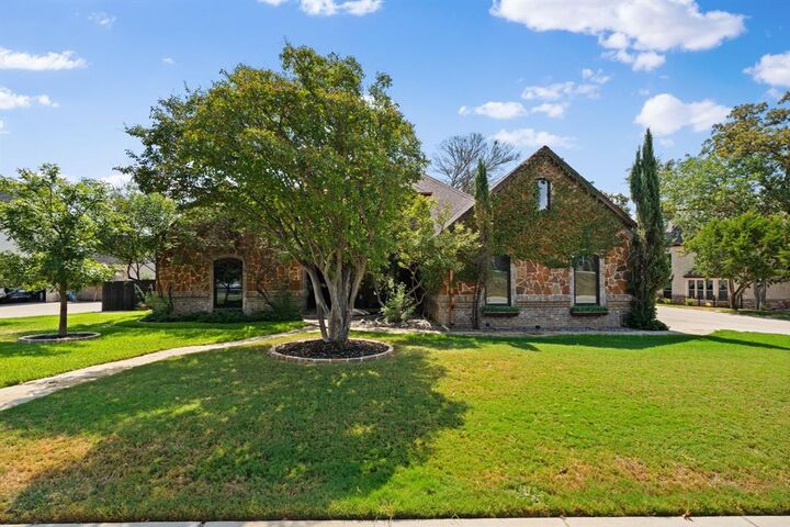 Property Photo: 3602 Lakeway Drive TX 76087