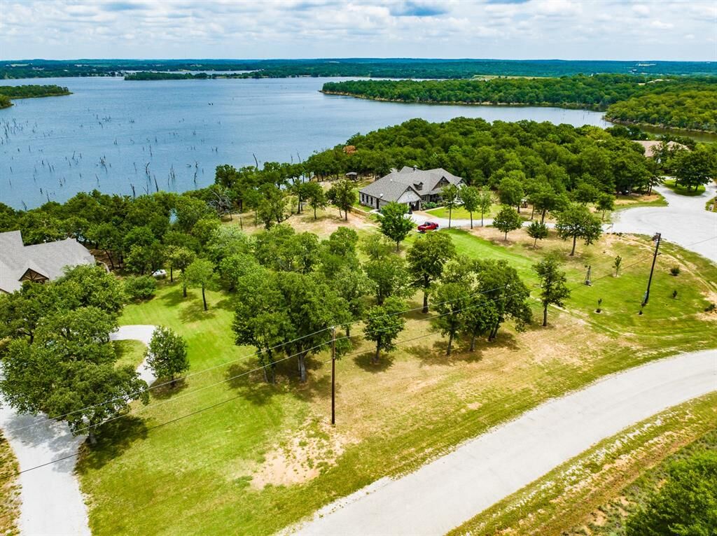 Property Photo: 430 Preserve Court TX 76270