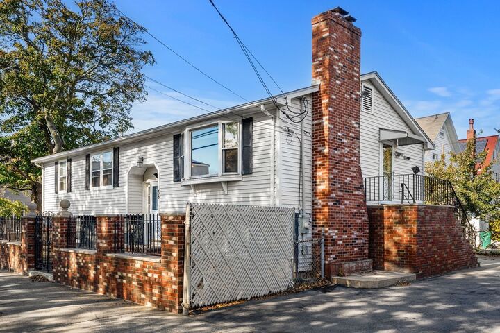 Property Photo:  35 Ford Street  MA 01904 