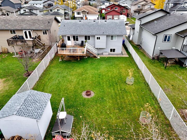 Property Photo:  808 10 Street  AB T0H 1P0 