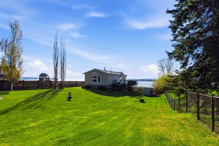 Property Photo:  53117 Hwy 31 Highway 7  AB T0E 2B0 