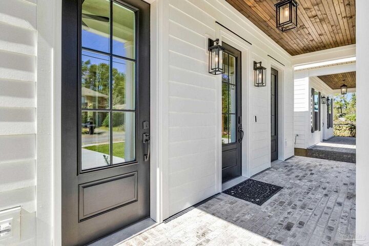 Property Photo: 1113 N 7th Ave FL 32503