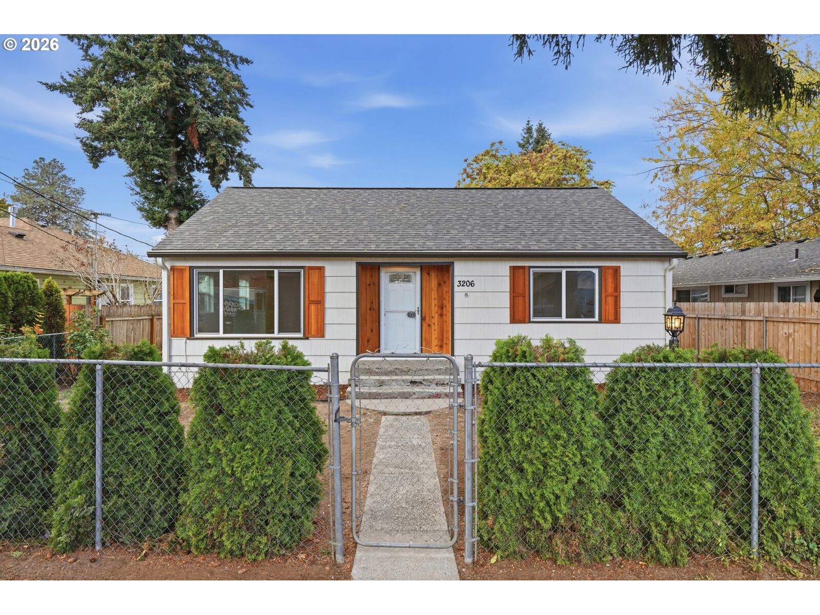 Property Photo: 3206 Drummond Ave WA 98661