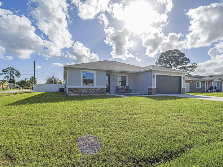 Property Photo: 571 Charlotta Avenue SE FL 32909