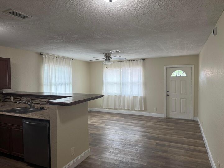 Property Photo:  1679 W 16th Street  FL 33404 