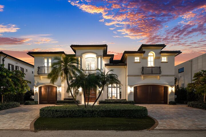 Property Photo:  540 Golden Harbour Drive  FL 33432 
