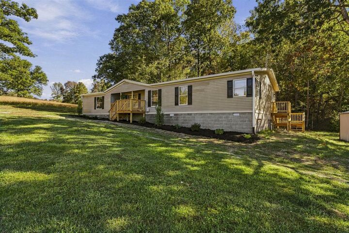 Property Photo: 2860 T B Hospital Road KY 42101