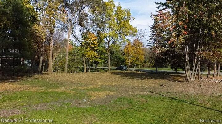 Property Photo:  494 John R Road  MI 48307 