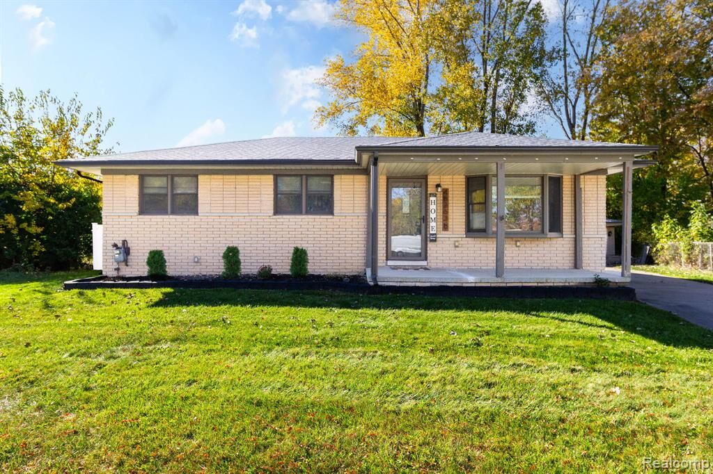 Property Photo:  48363 Donahue Drive  MI 48047 