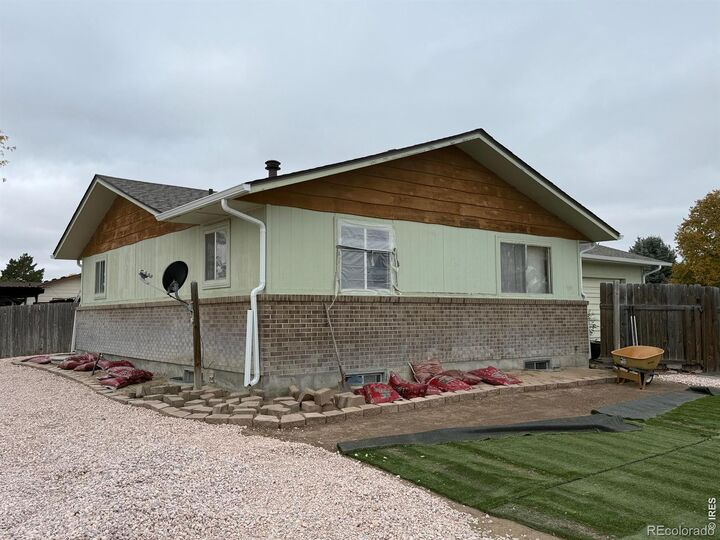 Property Photo:  604 S 8th Avenue  CO 80751 