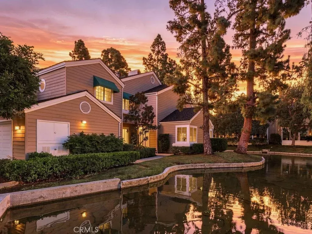 Property Photo: 48 Lakefront 1 CA 92604