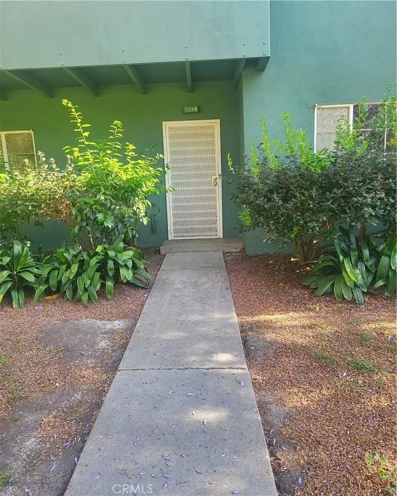 Property Photo:  5148 Village  CA 90016 