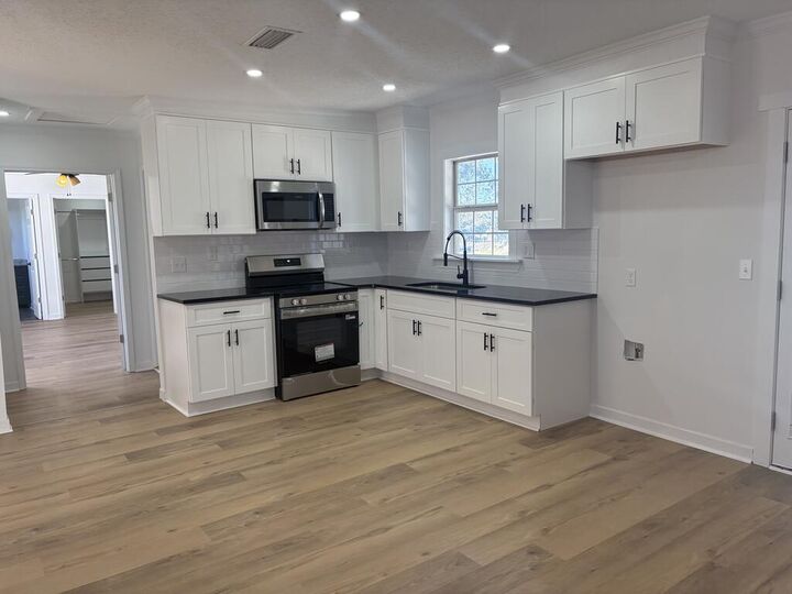 Property Photo:  7198 S County Road 33  AL 36320 