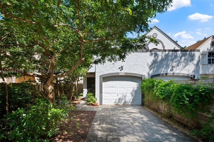 Property Photo: 3129 Jackson Ave 3129 FL 33133