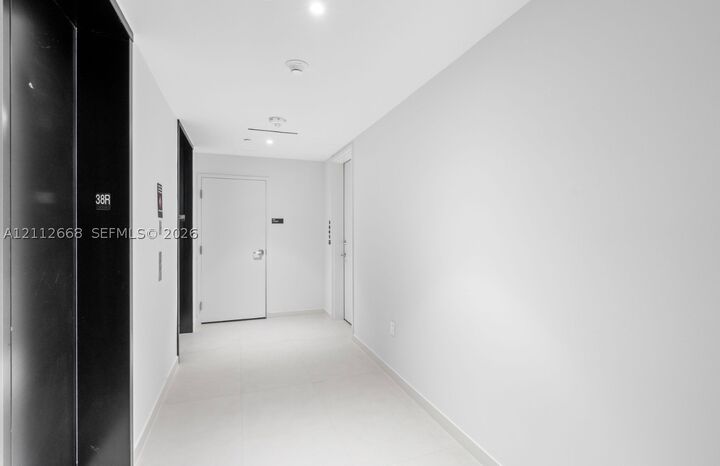 Property Photo: 1400 Biscayne Blvd 1803 FL 33132