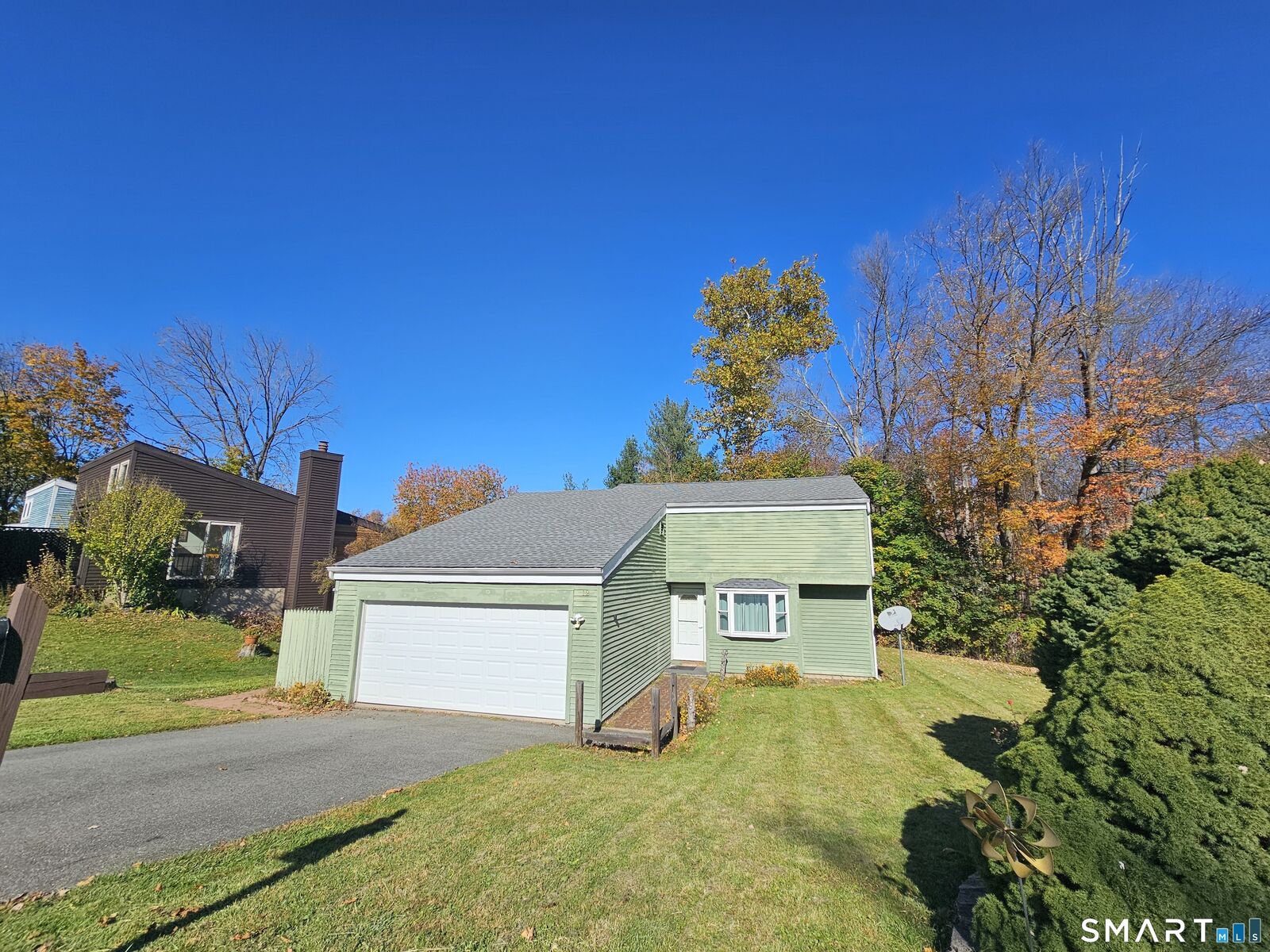 Property Photo: 12 Woodlot Lane CT 06457