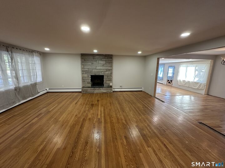 Property Photo:  6 Shingle Hill Road  CT 06516 