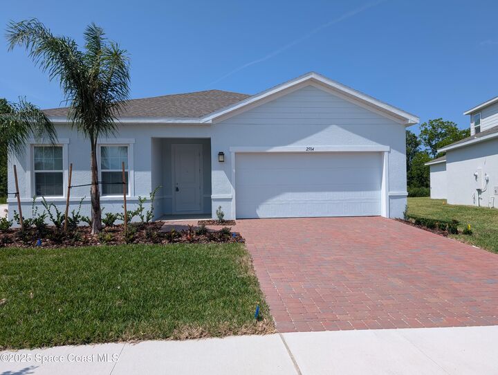 Property Photo:  2504 Landing Drive  FL 32796 