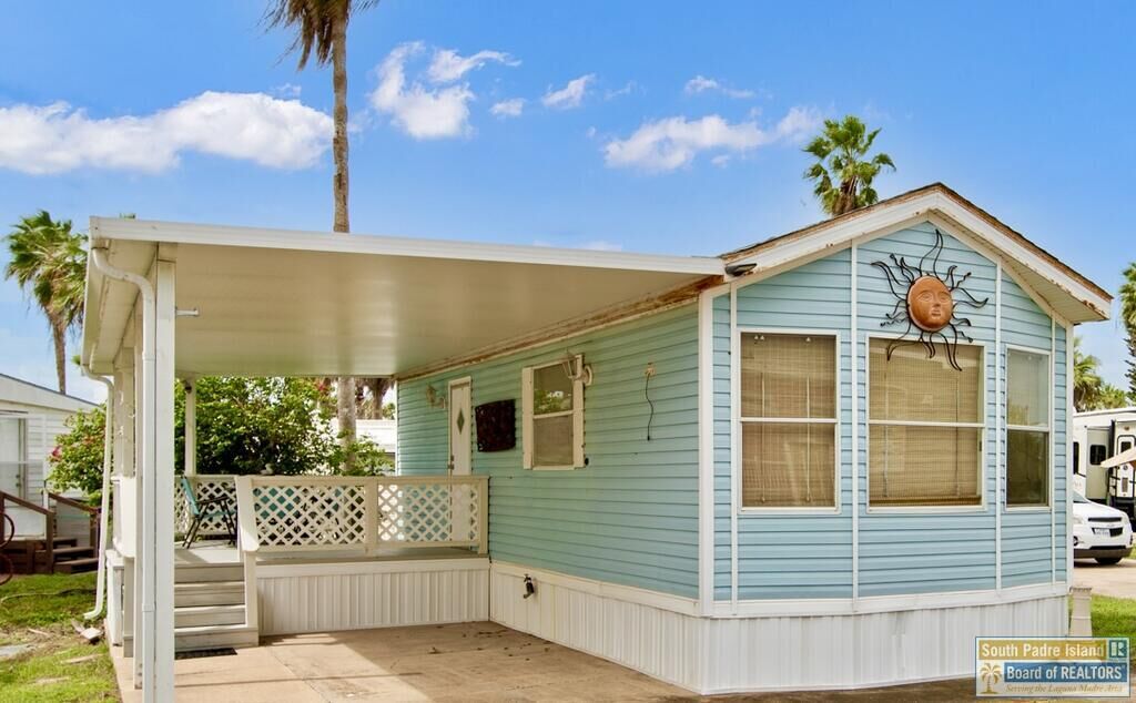 Property Photo:  750 E Clam Circle  TX 78578 