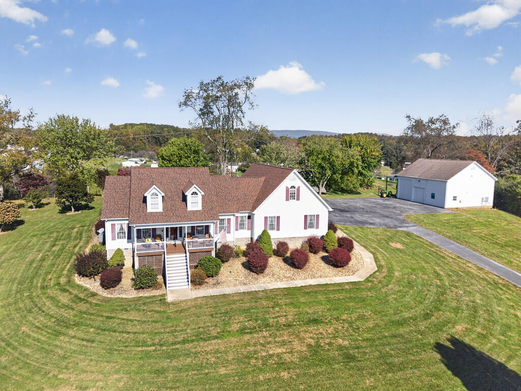 Property Photo: 19191 Wyndale Rd VA 24210