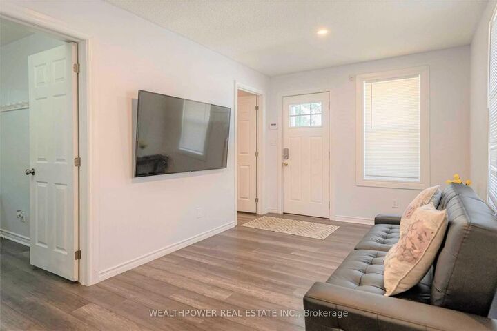 Property Photo:  5579 Buchanan Avenue  ON L2G 3T7 
