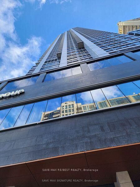 Property Photo: 395 Bloor Street E 5408 ON M4W 1H7