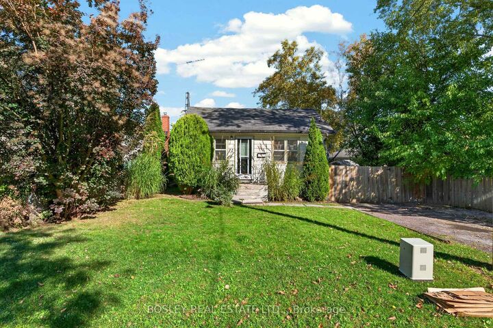 Property Photo:  72 Tunis Street  ON L2S 1E5 