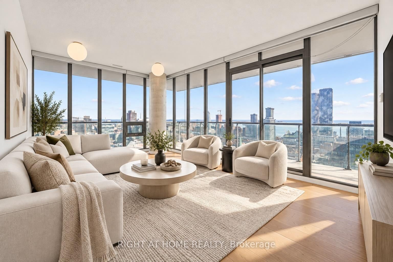 Property Photo:  33 Lombard Street 3406  ON M5C 3H8 