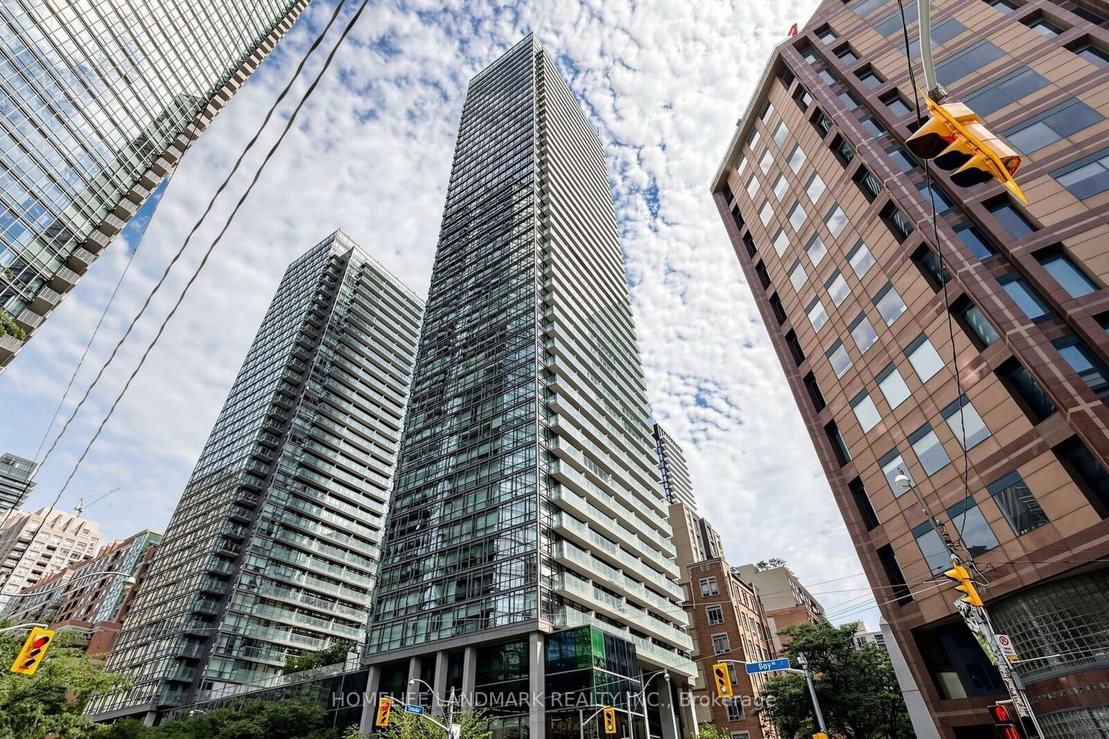 Property Photo: 38 Grenville Street 1508 ON M4Y 1A5