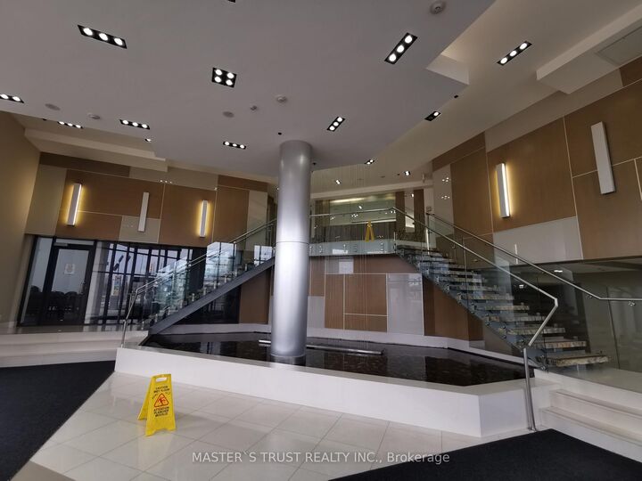 Property Photo:  1060 Sheppard Avenue W 807  ON M3J 0G7 