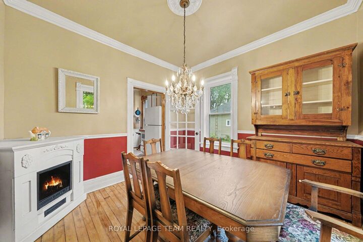 Property Photo:  18 Moffat Street  ON K0A 2R0 