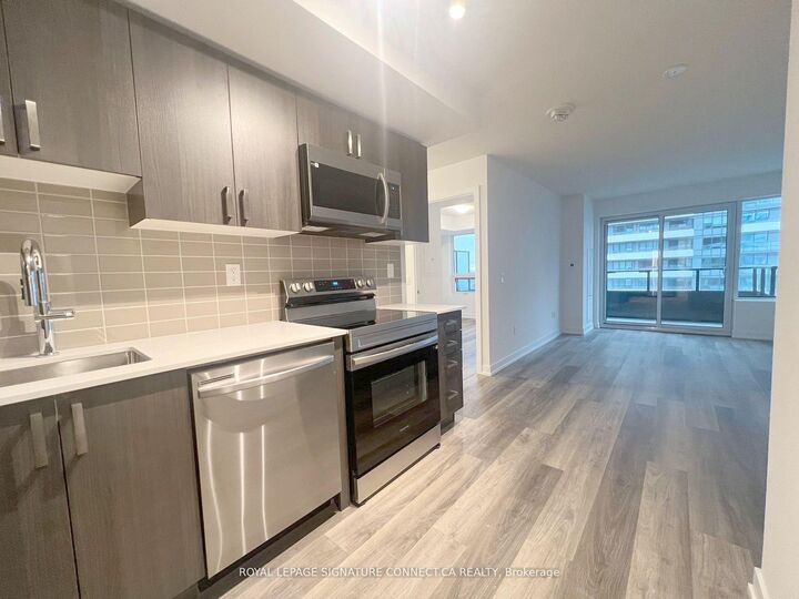 Property Photo:  1435 Celebration Drive 1005  ON L1W 0C4 