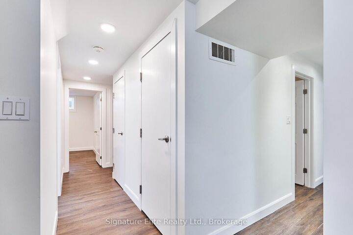 Property Photo:  44 Farmbrook Road Bsmt  ON M1J 2S5 