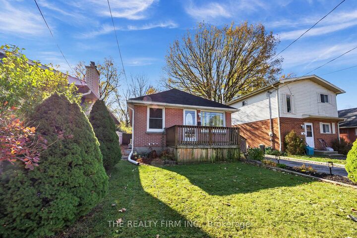 Property Photo: 119 Emery Street W ON N6J 1R9