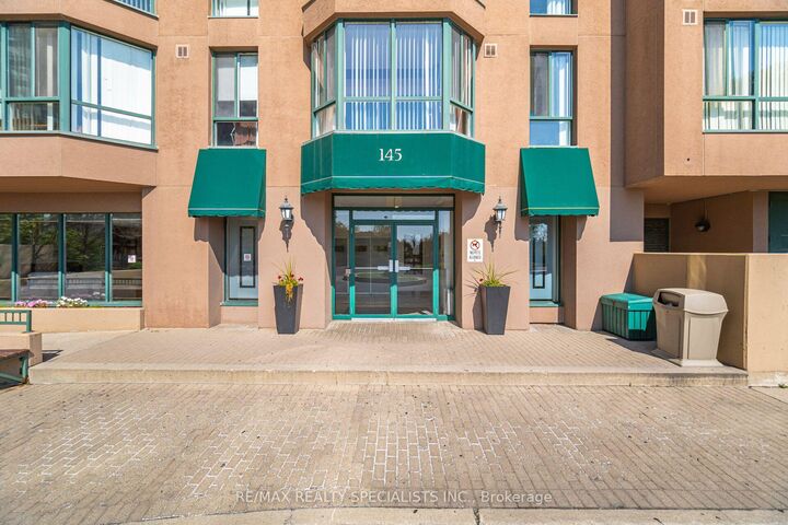 Property Photo: 145 Hillcrest Avenue 813 ON L5B 3Z1