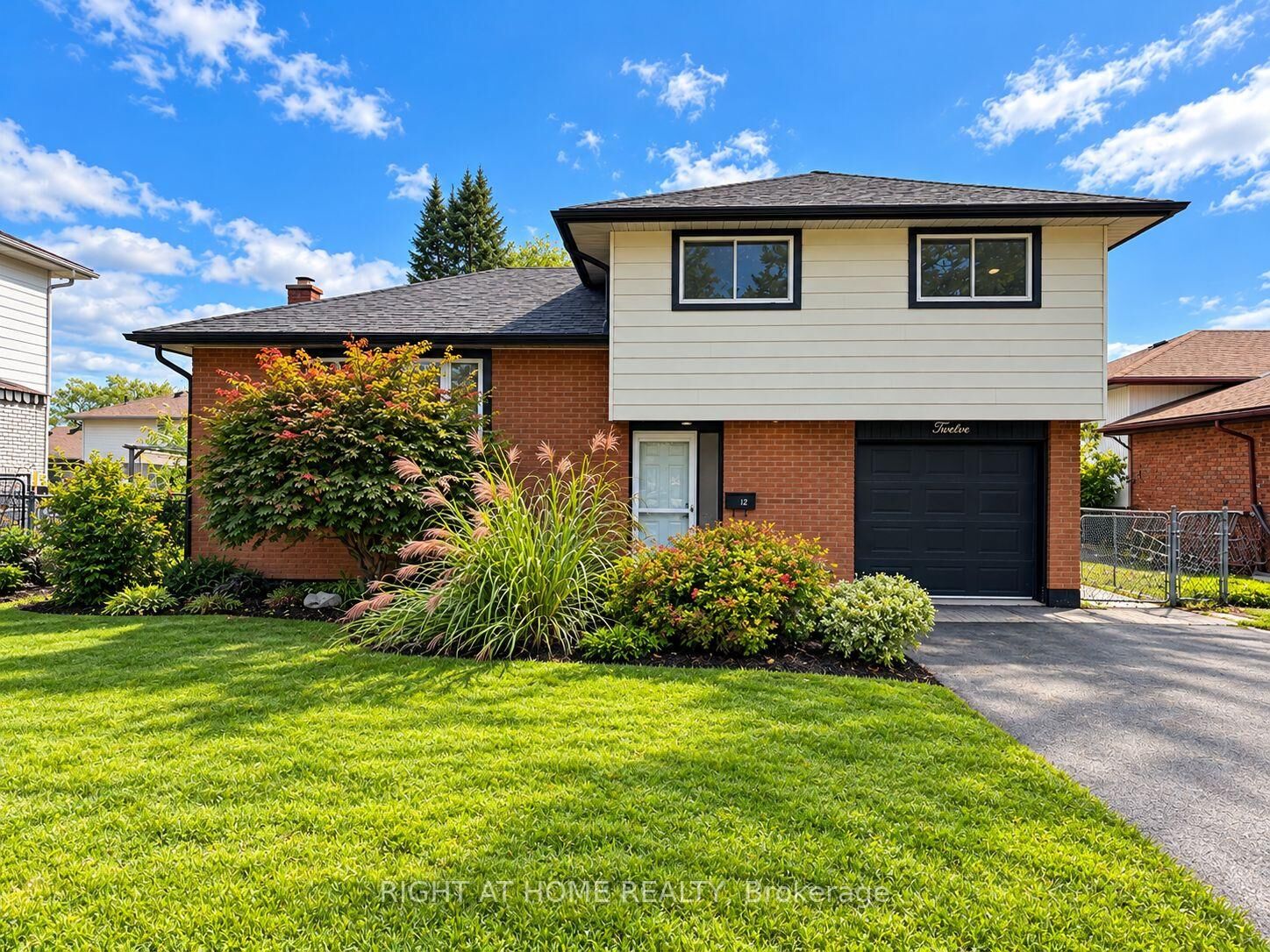 Property Photo:  12 Westmount Drive  ON K8P 2C7 