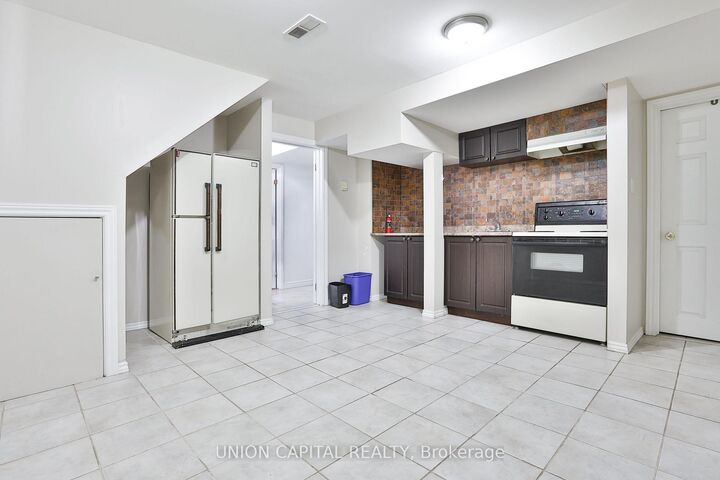 Property Photo:  168 Old Sheppard Avenue Basement  ON M2J 3L9 