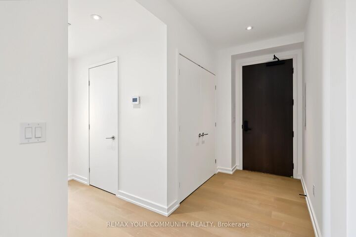 Property Photo: 1315 Bay Street 2301 ON M5R 0E4
