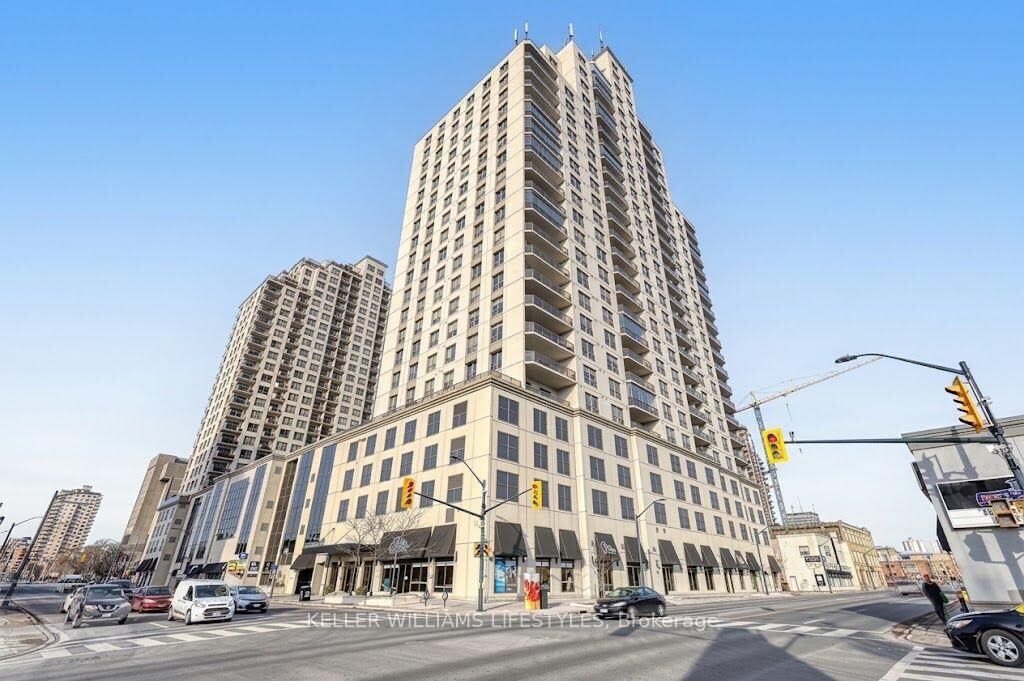 Property Photo:  330 Ridout Street N 2704  ON N6C 3Z3 