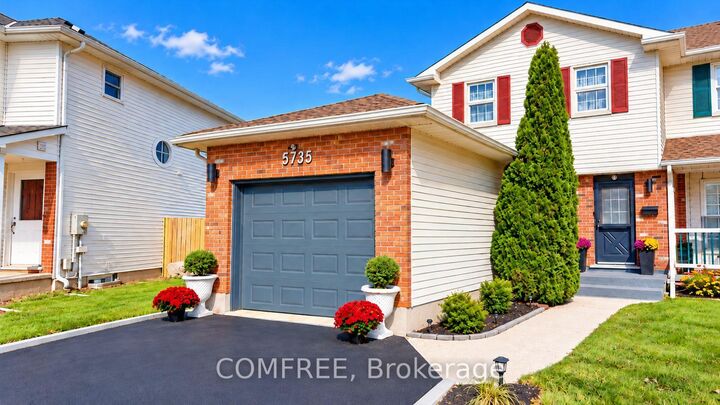 Photo de la propriété:  5735 Deerbrook Street  ON L2G 7V7 